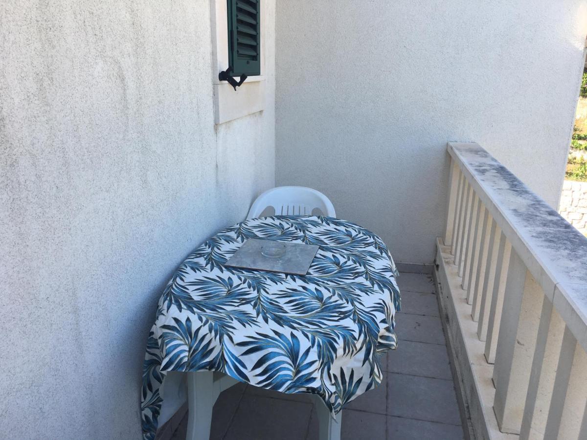 Apartmani Domenika Žuljana Buitenkant foto