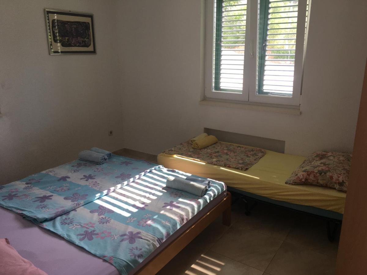 Apartmani Domenika Žuljana Buitenkant foto