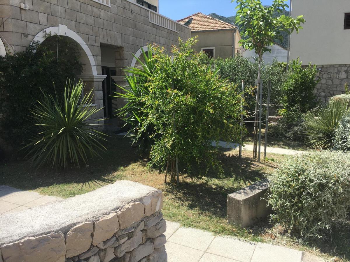 Apartmani Domenika Žuljana Buitenkant foto
